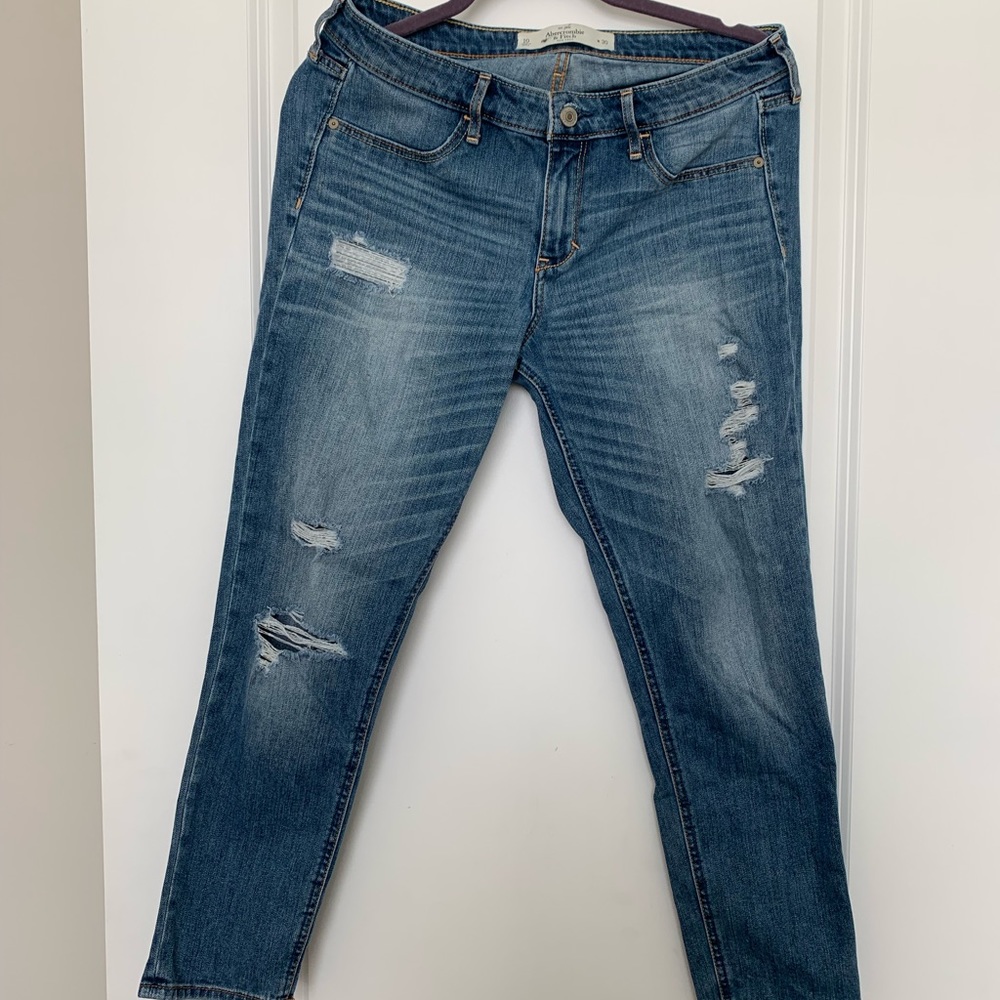 Abercrombie & Fitch Ripped Jeans
